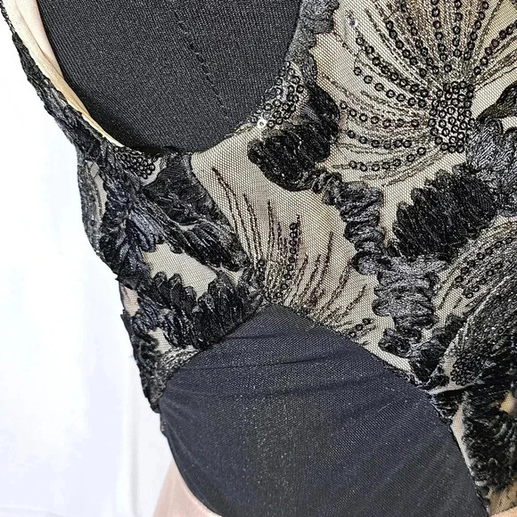 BCX‎ Fit and Flare Lace design Gown - Picture 3 of 12